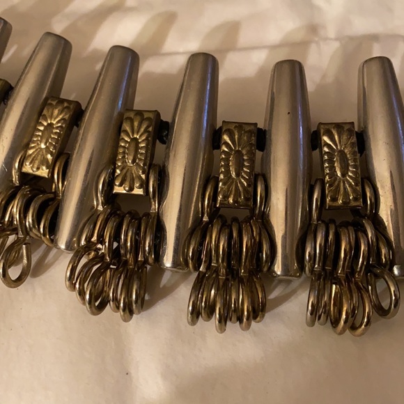 VINTAGE MULTI STRINGS FANCY ORNATE STUDDED BLACK AND GOLD METAL POINTED BELT 32” - Picture 4 of 7